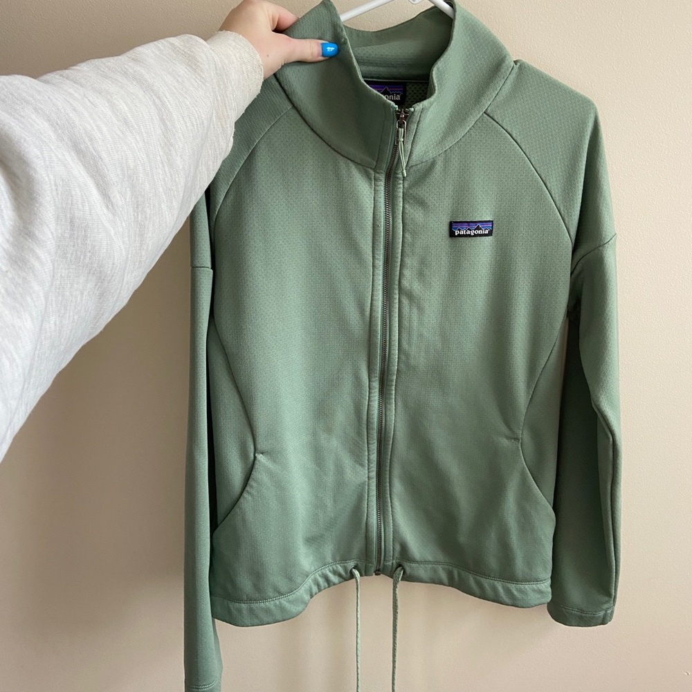 EUC patagonia zip up